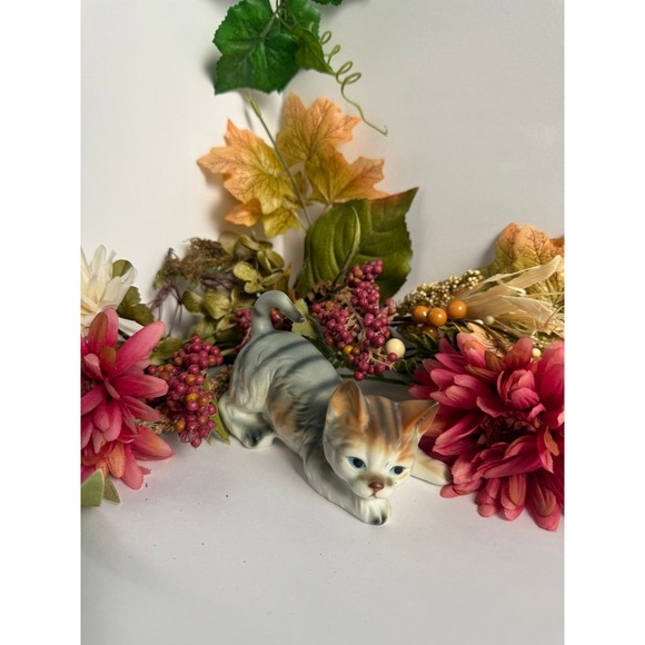 Enesco Other - Vintage 1984 Enesco Ceramic Playful Gray Tabby Kitten Cat Figurine Blue Eyes